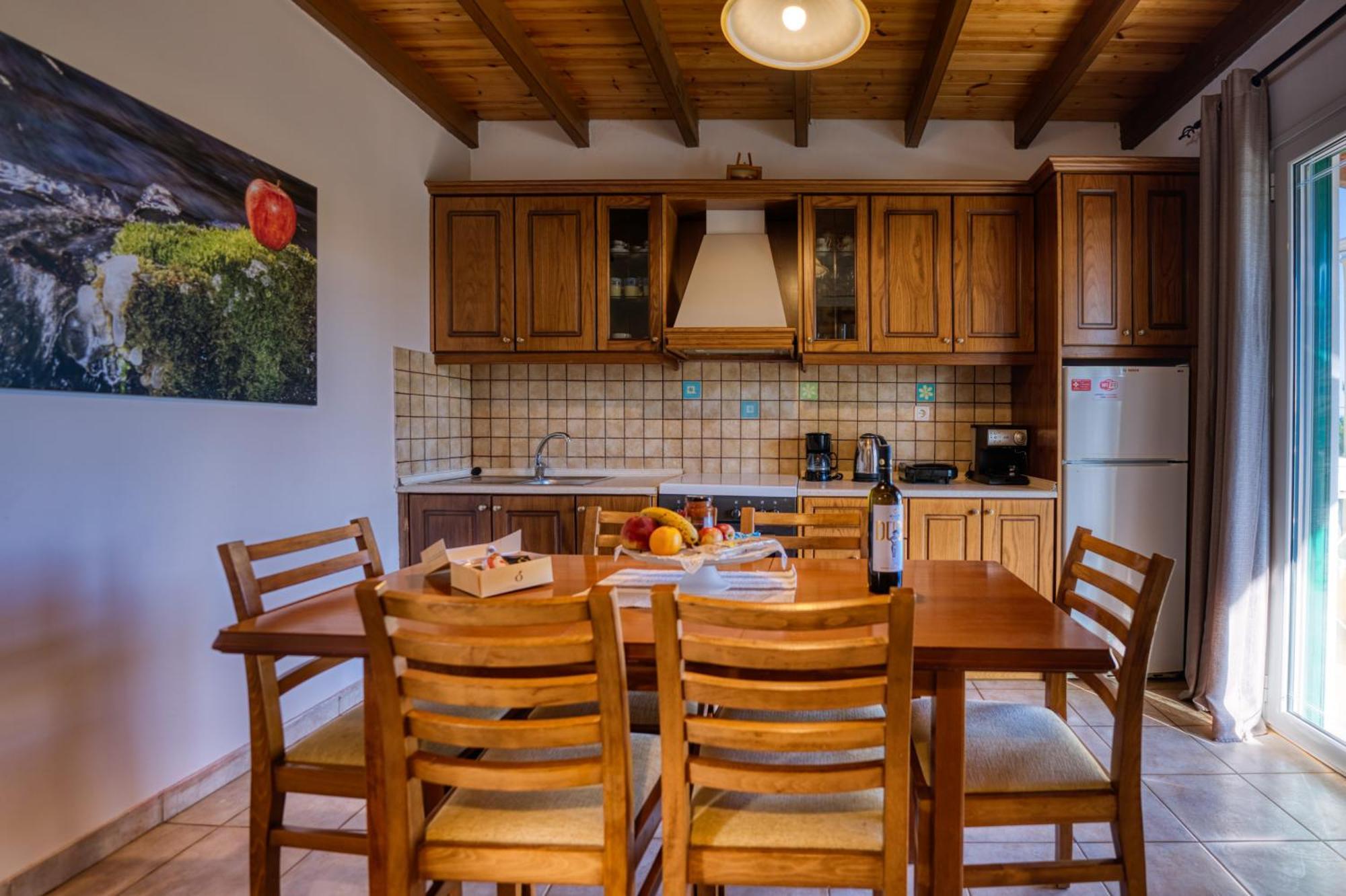 Stefanias Appartments Ágios Matthaíos Zewnętrze zdjęcie